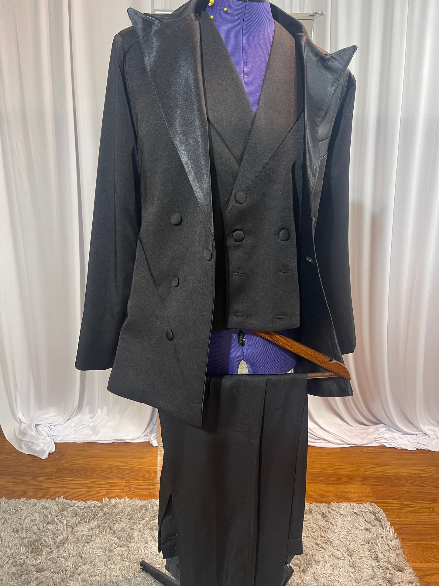 (Women) Black Suit