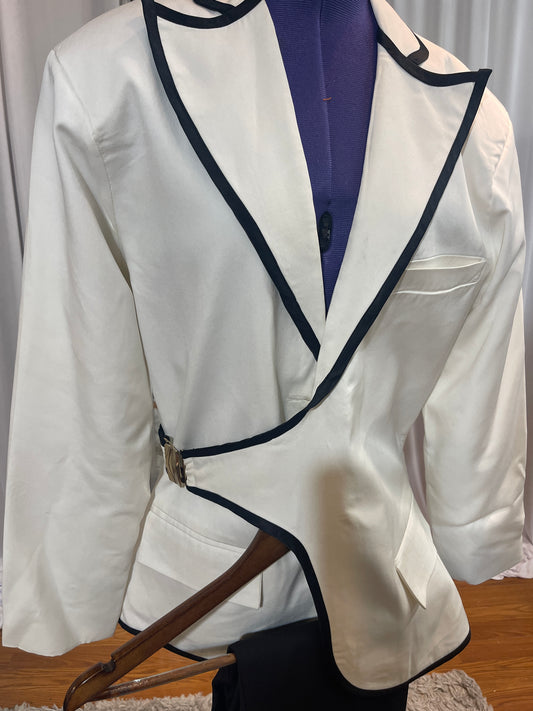 (Men) White & Black Suit