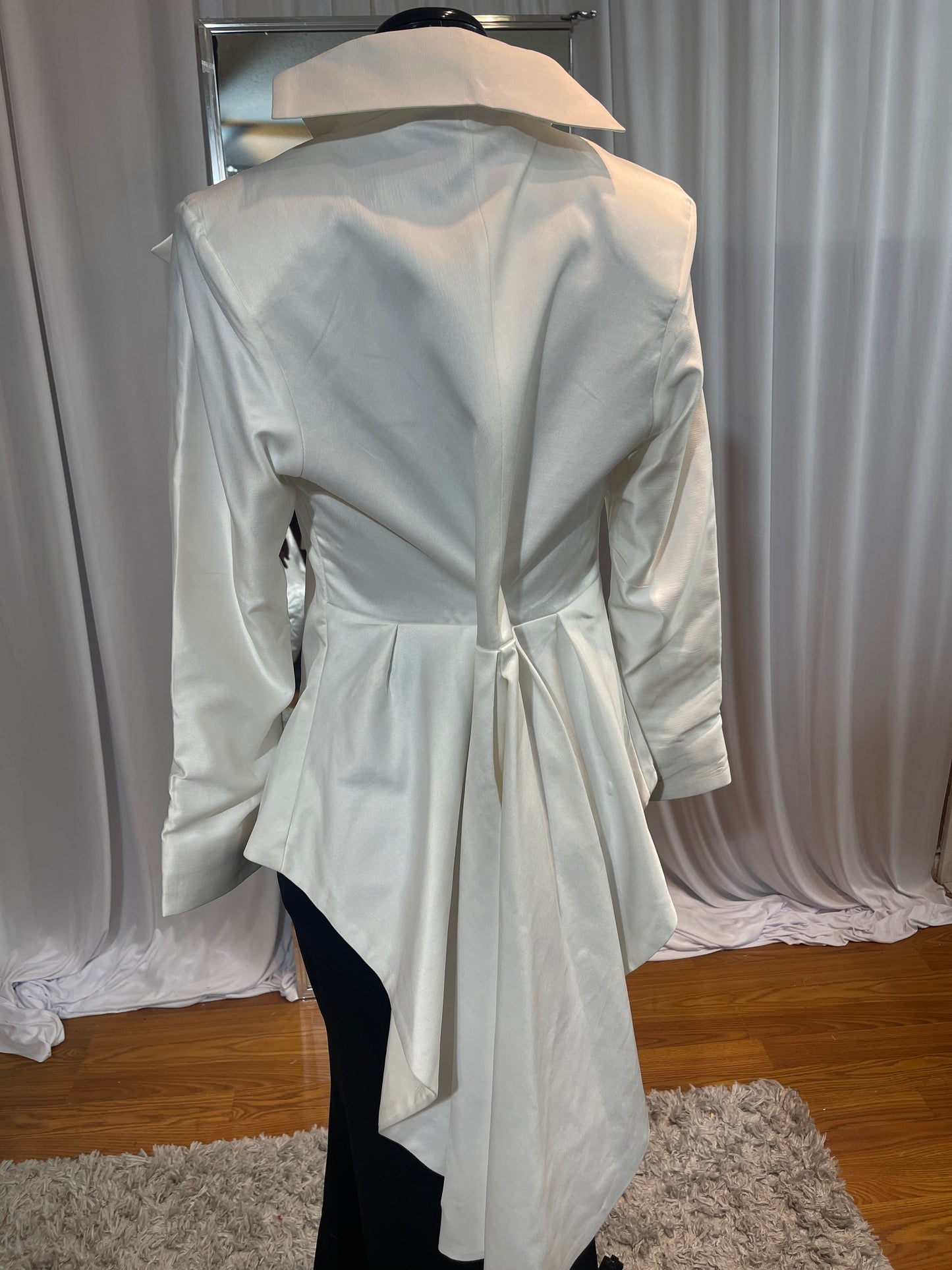 (Women) White & Black Skirt Suit
